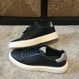 Black and Gray Men's Sneakers